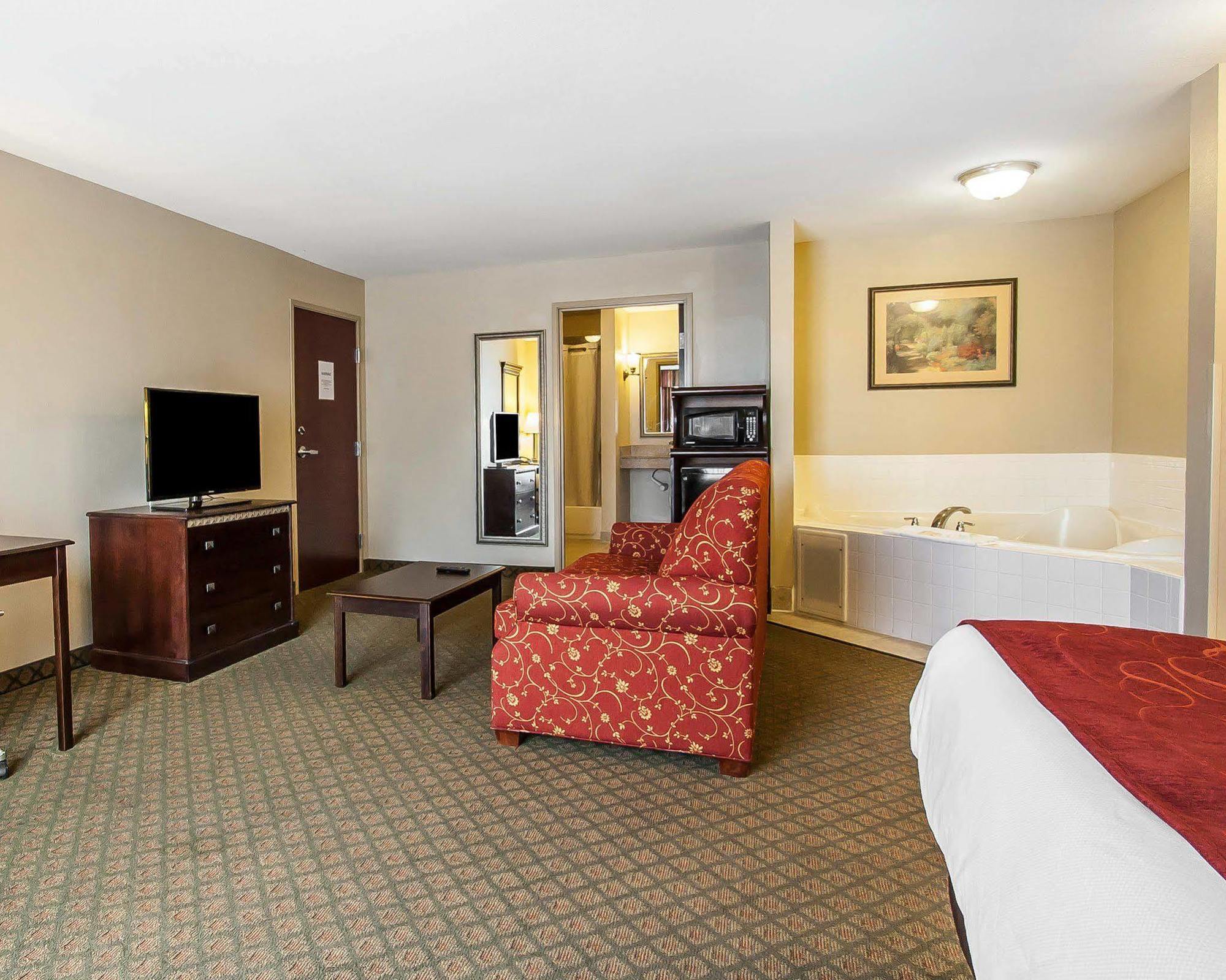 Comfort Suites Tuscaloosa Near University מראה חיצוני תמונה